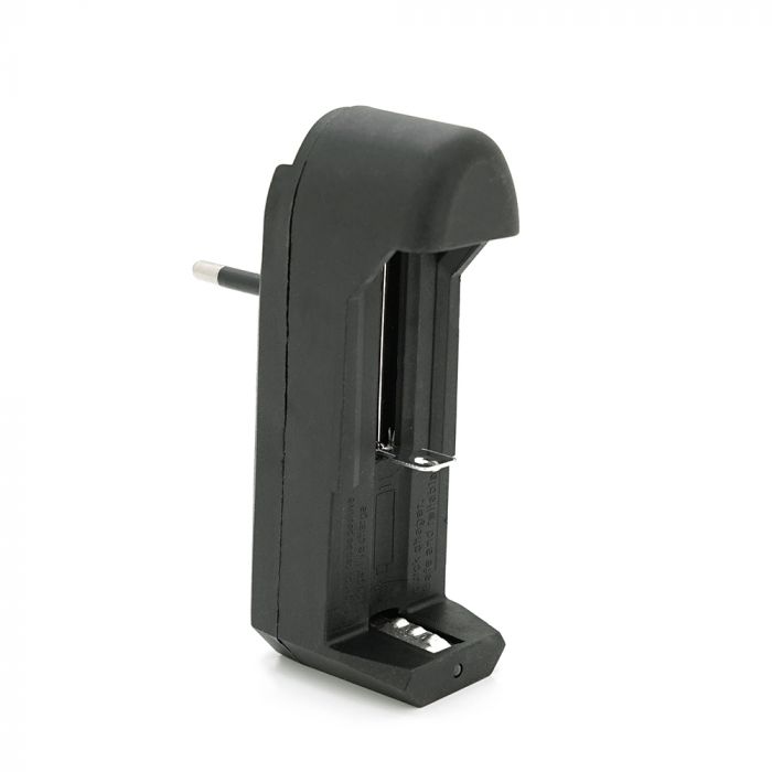 
					Зарядний пристрій універсальний BLC-001A 1AA / 1AAA / 18650, 3.7V / 450mAh