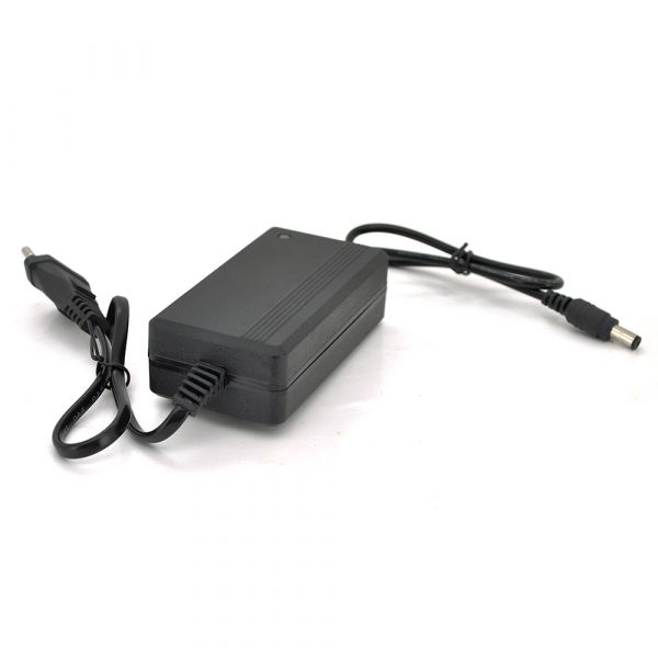 
					Імпульсний блок живлення 5В 2А (10Вт) ZH-0502000 BIG штекер 5.5 / 2.1 довжина 0,3м Q250