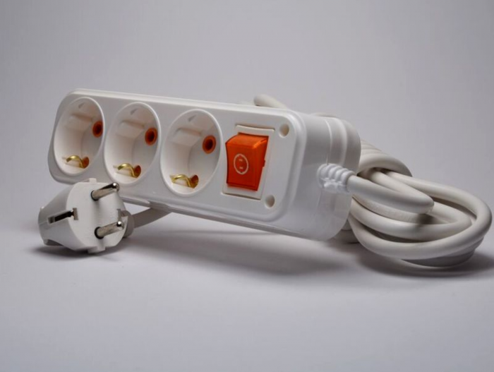 Profitec удлинитель 3 гн. с заземлением и выключателем 3м