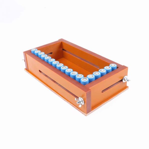 
					Форма под АКБ 6 х 13