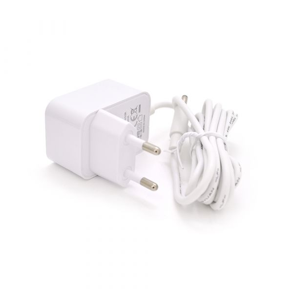 
					Адаптер живлення GA 1201000V 12V1A штекер 3,5 * 1,35, білий