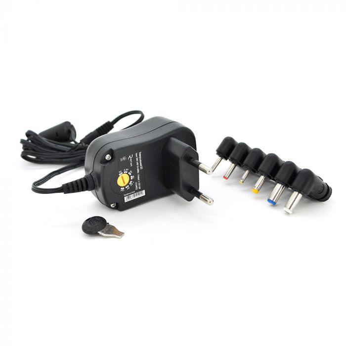 
					Універсальний БП Input 100V-240V 50-60Mhz, Output: 3V-12V-1A 12W, 6 Г-подібних роз'ємів 2.35 * 0.75 / 3.0 * 1.1 / 3.5 * 1.35 / 4.0 * 1.7 /5.5*2.1/5.5*2.5, BOX