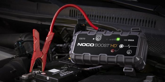 Пуско-зарядний пристрій Noco GB70 Boost Sport 2000A UltraSafe Lithium Jump Starter, IP65, Power Bank