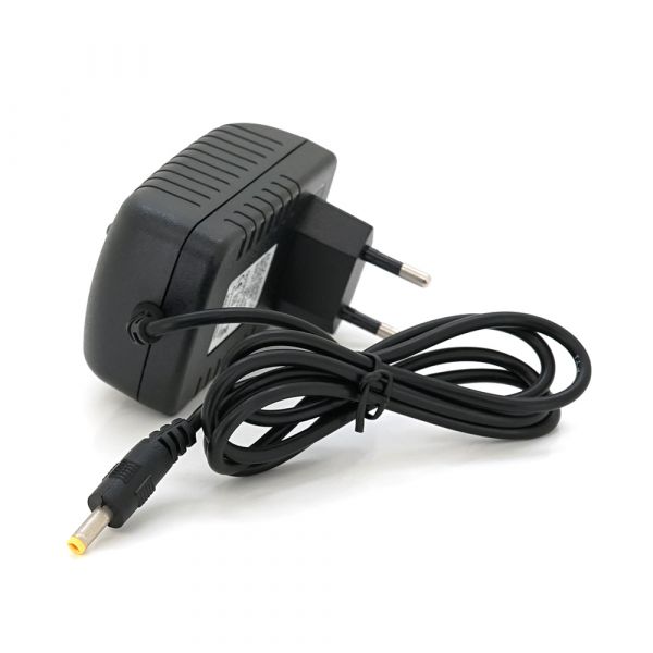 
					Імпульсний адаптер живлення XS-0930 9В 3А (27Вт) штекер 4.0/1.7, довжина 0,5м