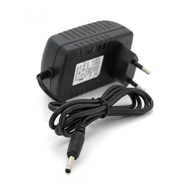 
					Імпульсний адаптер живлення XS-0930 9В 3А (27Вт) штекер 3.5/1.35, довжина 0,5м