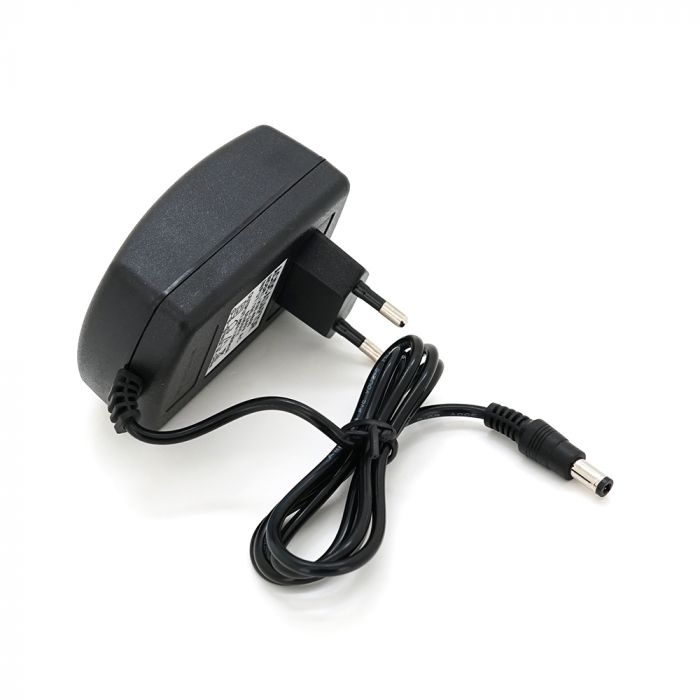 
					Імпульсний адаптер живлення KW-2210 22V 1А (22Вт) штекер 5.5 / 2.5 довжина 0,5 м, White