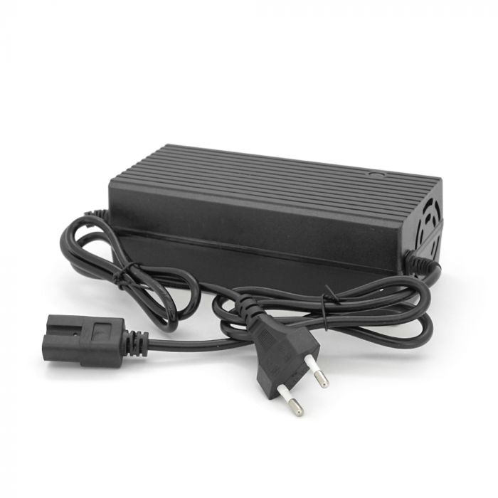 
					Зарядний пристрій для літієвих акумуляторів 48V 3A+ кабель живлення, довжина 1,20м, штекер 3pin, BOX