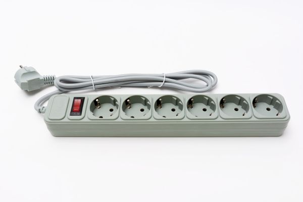 
					Мережевий фільтр PROLOGIX 075P6-18B, 220В 10А, 6 розеток, 1.8м, сірий, коробка Q30