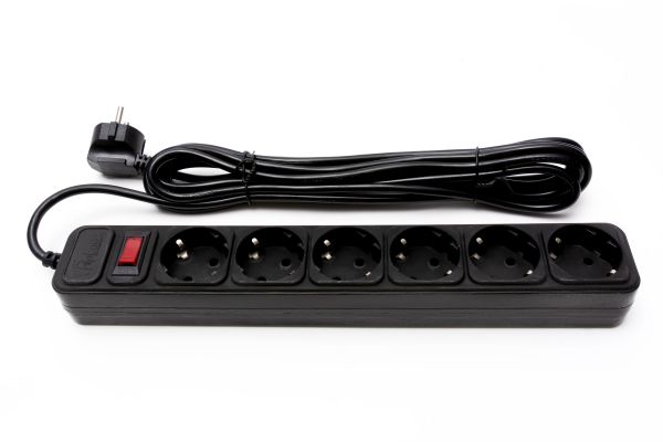 
					Мережевий фільтр PROLOGIX 075P6-45B, 220В 10А, 6 розеток, 4.5м, чорний, коробка Q30