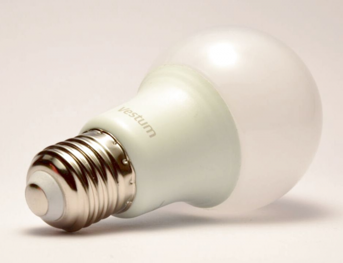 Лампа LED Vestum A60 10W 4100K 220V E27