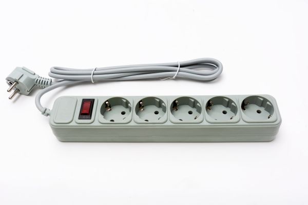 Мережевий фільтр 1.8м ProLogix PRS-075P5-18G (0.75) 5 розеток, сірий