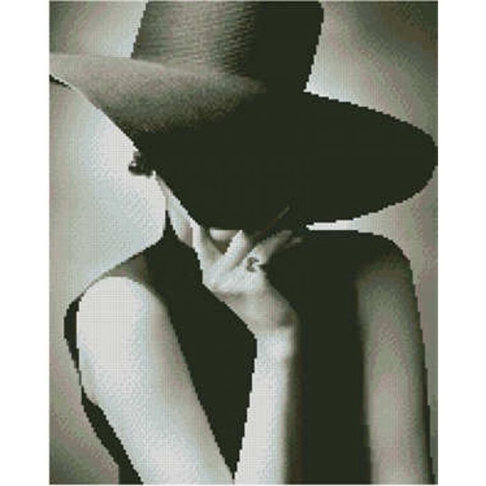 Алмазна картина Strateg ПРЕМІУМ Таємнича жінка розміром 40х50 см (L-122)